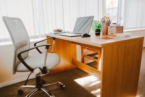 The Art of Choosing the Right Office Furniture for Your Workspace